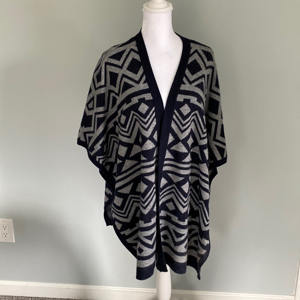 Geometric patterned sweater